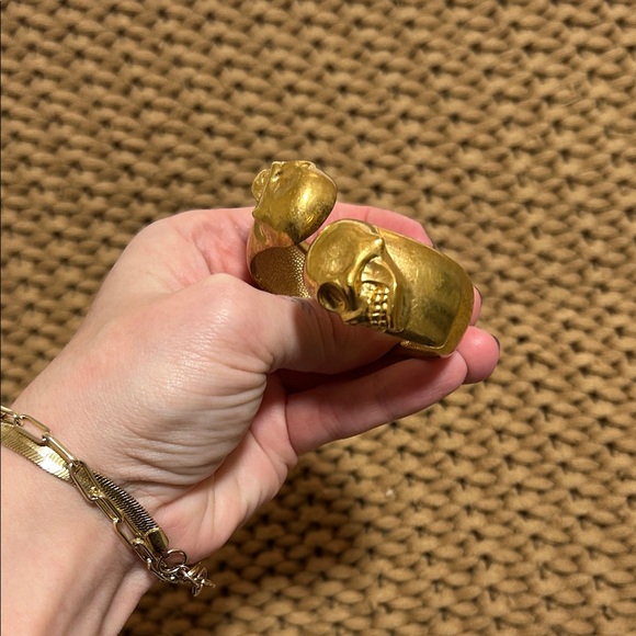 Alexander McQueen Gold Skull Bracelet - Picture 2 of 5